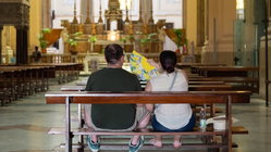 Tourist's church clothing hack leaves travelers sharply divided over sacred-site etiquette Architect Gold Coast